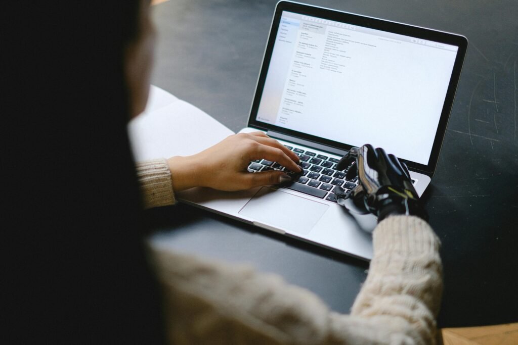 Best AI Writing Tools for Freelancers to Create Content and Find Clients